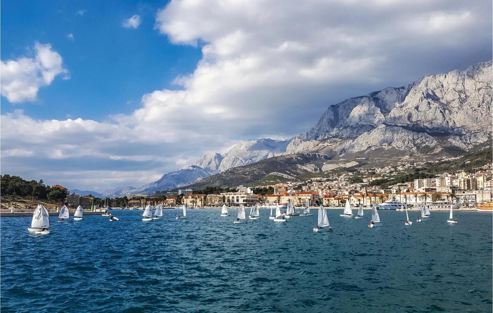 Stunning Apartment In Makarska With Wifi Bagian luar foto